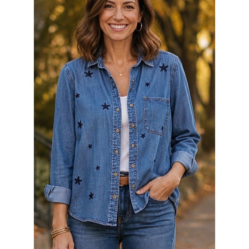 Cloth & Stone Womens Star Embroidered Chambray Shirt Blue Small Stars Celestial